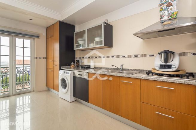 T3 (2+1) com aproveitamento de sótão e garagem, Foros de Amora.-10