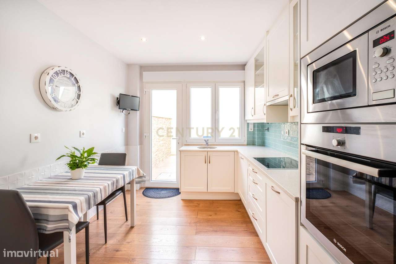 T2 moderno com terraço no centro de Queluz - Grande imagem: 4/24