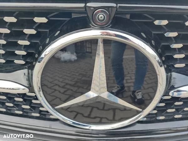 Mercedes-Benz E 300 d 4MATIC Cabrio MHEV - 28