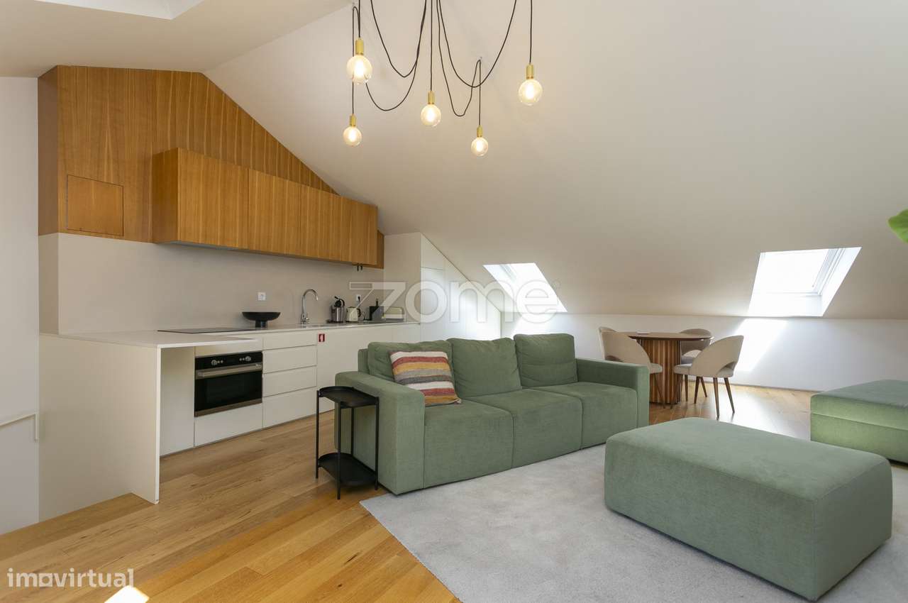 Moderno T1 Duplex com Suite e Terraço na Rua da Cedofeita, Porto. - Grande imagem: 4/34