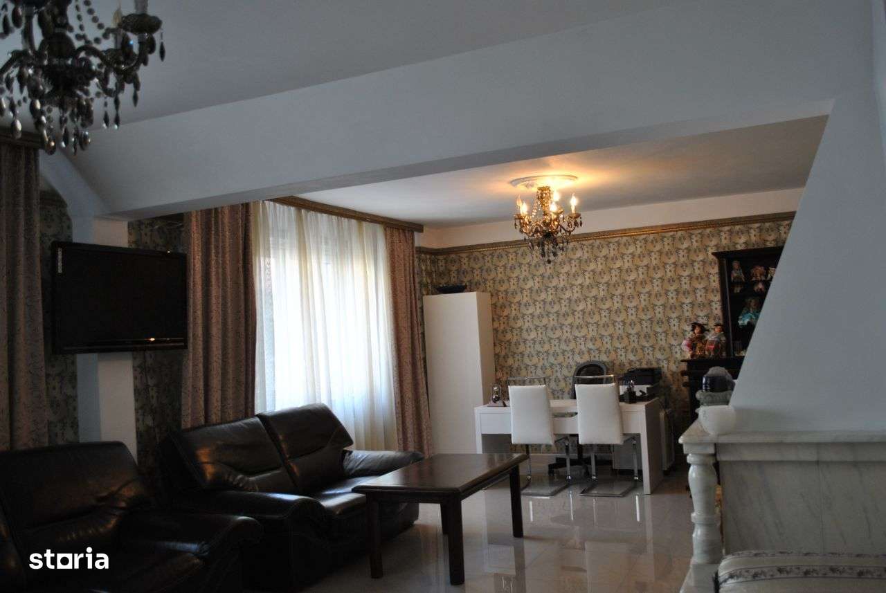 Casa de vanzare Brasov - Imagine principală: 3/16