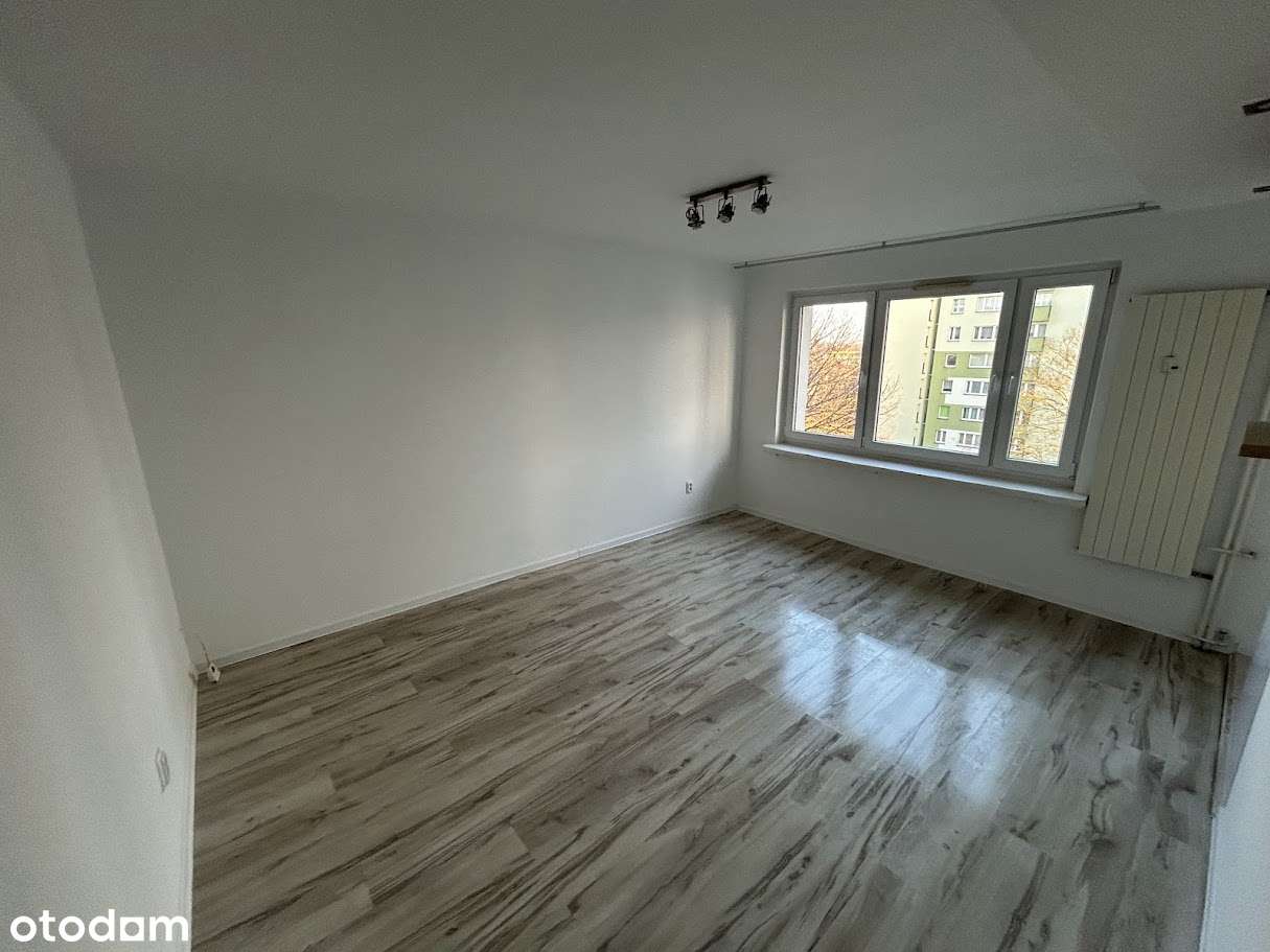 Kawalerka w Centrum bez pośredników - czynsz, woda, ogrzewanie w cenie - Pełny obrazek: 4/7