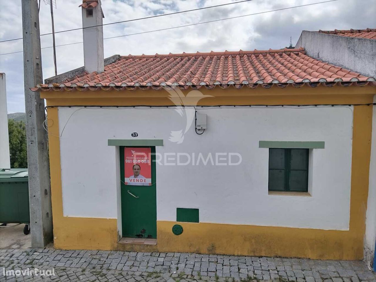 Casa na Aldeia de Pé da Serra