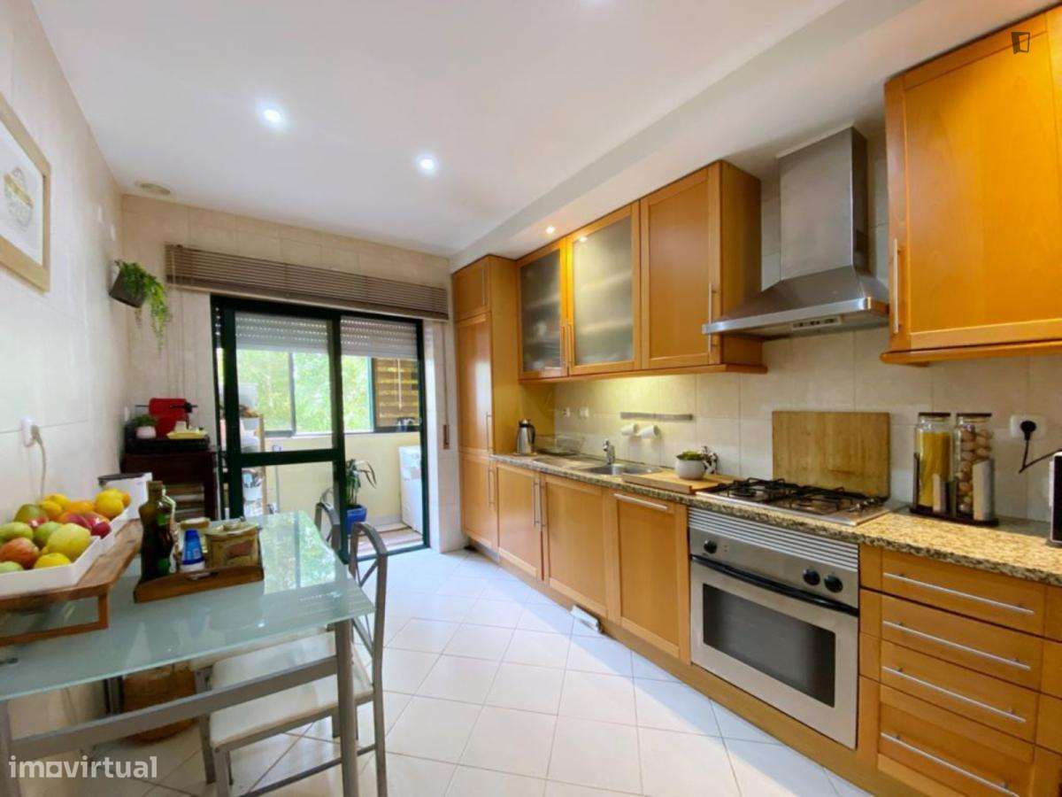 Quarto - localizado em Setubal - Grande imagem: 4/9