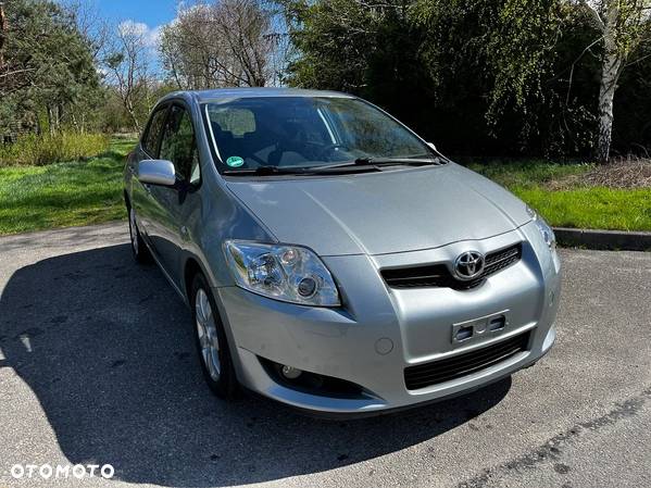 Toyota Auris 1.6 VVT-i Executive - 25