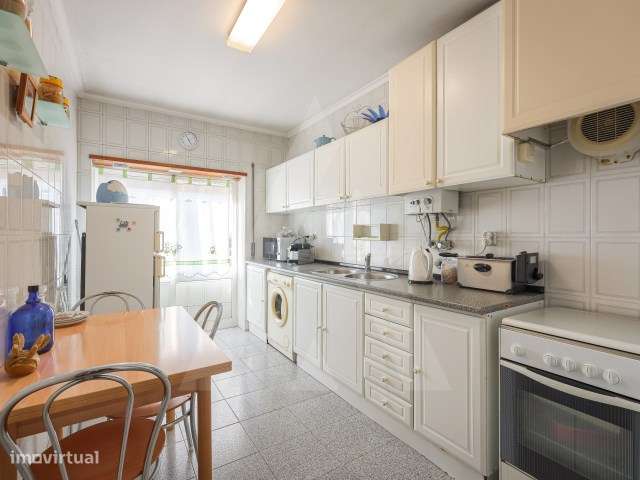 Apartamento T3 em Esgueira com Garagem Fechada e Arrumos - Grande imagem: 5/32