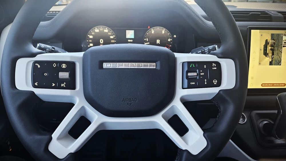 Land-Rover Defender 3.0 Diesel 200 KM — zdjęcie 3