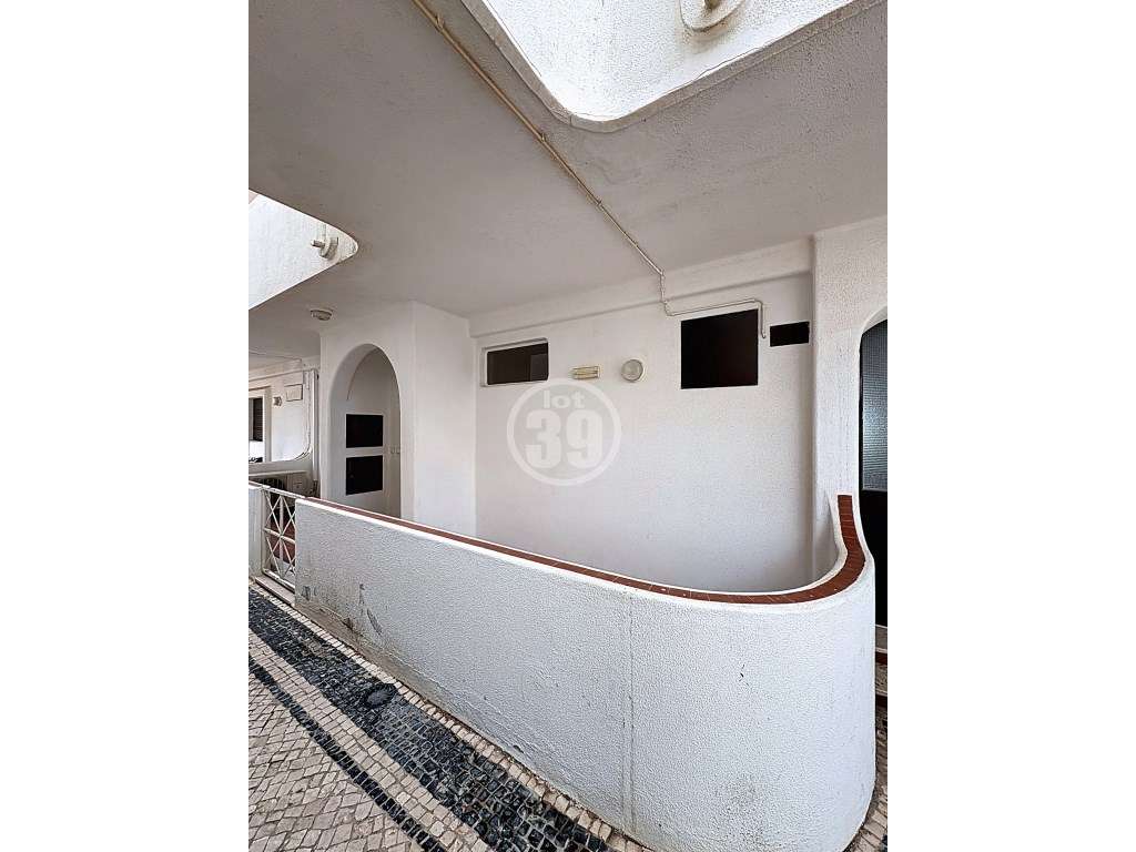 Apartamento T0+1 quarto renovado | Albufeira , Oura-26