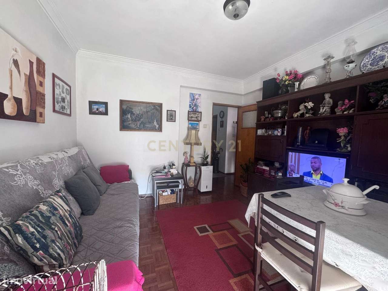 Oportunidade de Investimento em Queluz – Duplex transformado em dois T - Grande imagem: 4/16