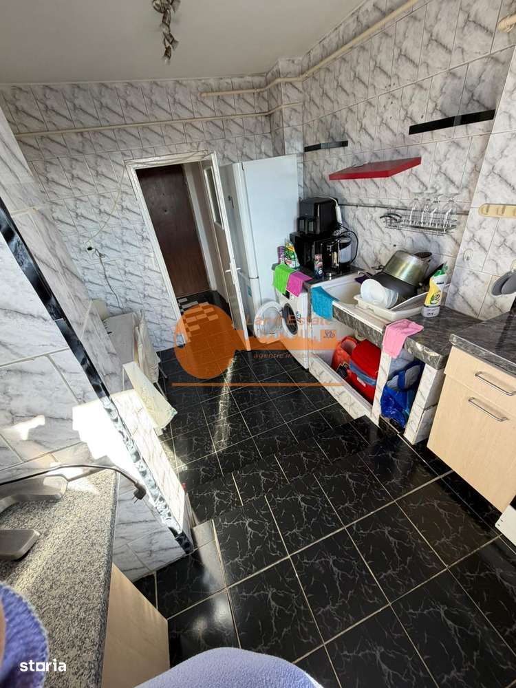 Apartament cu 3 camere in zona Giulesti-8