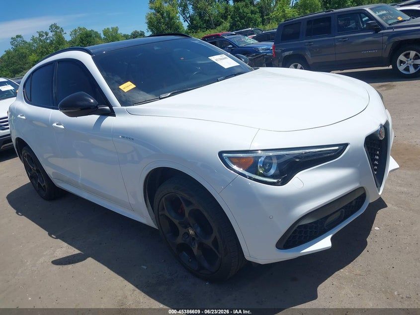 Alfa Romeo Stelvio 2.0 Turbo Veloce TI Q4 2022