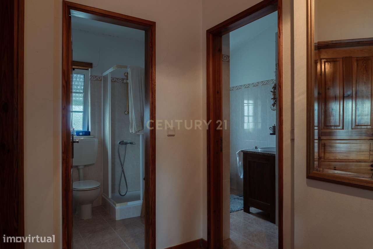 Oportunidade de investimento: edifício habitacional + piscina + terren-29