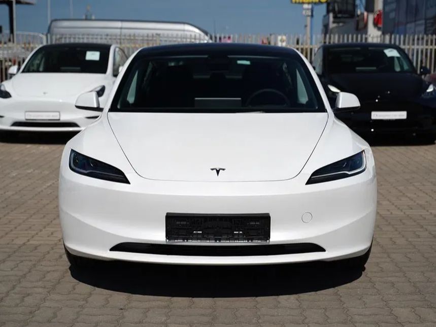 Tesla Model 3 Long Range RWD Premium 2026