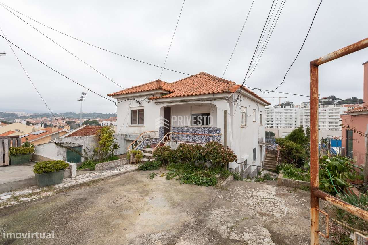 Prédio Devoluto com 3 Apartamentos | Lote 551 m² | Alcabideche-26