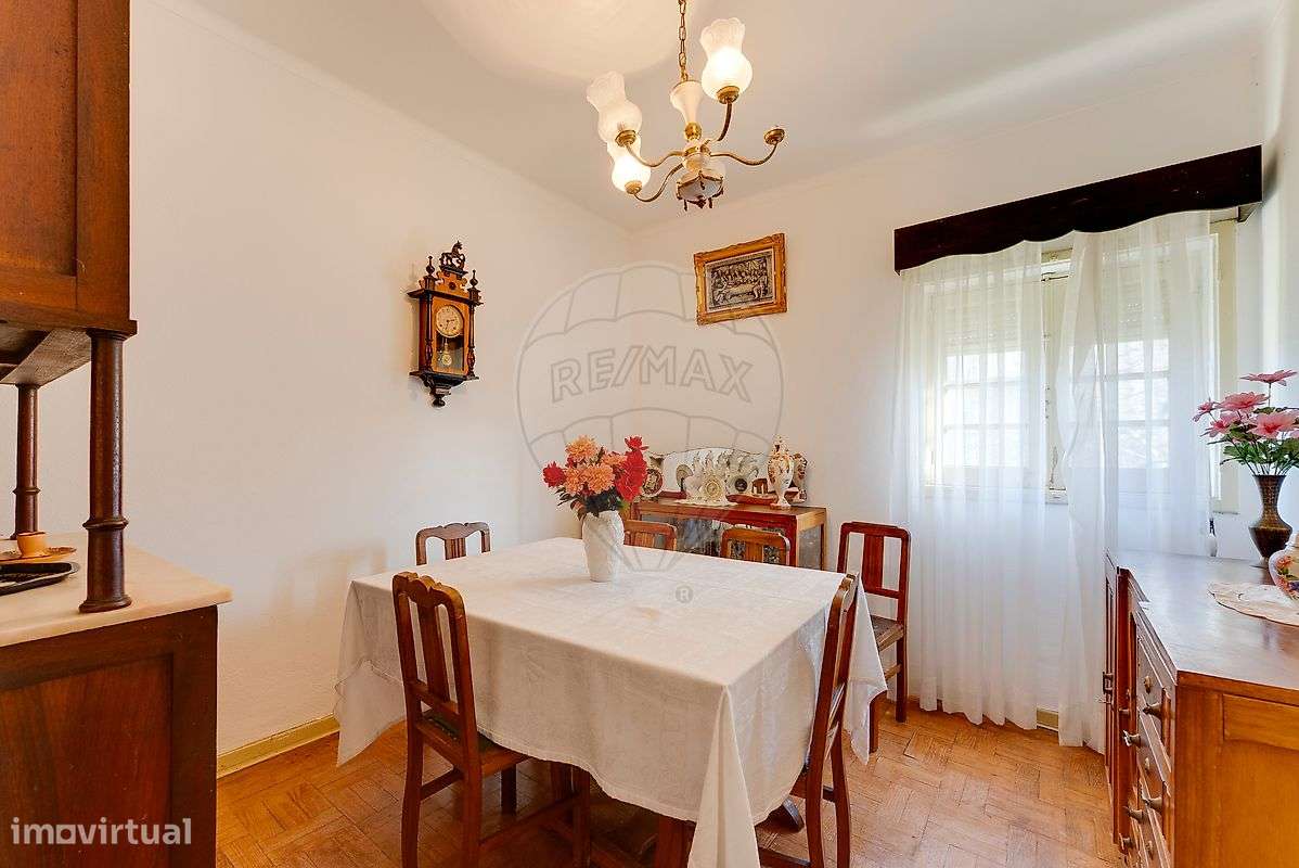 Moradia T6 | 2 Andares com Utilização Independente | Lote 1048m2-8