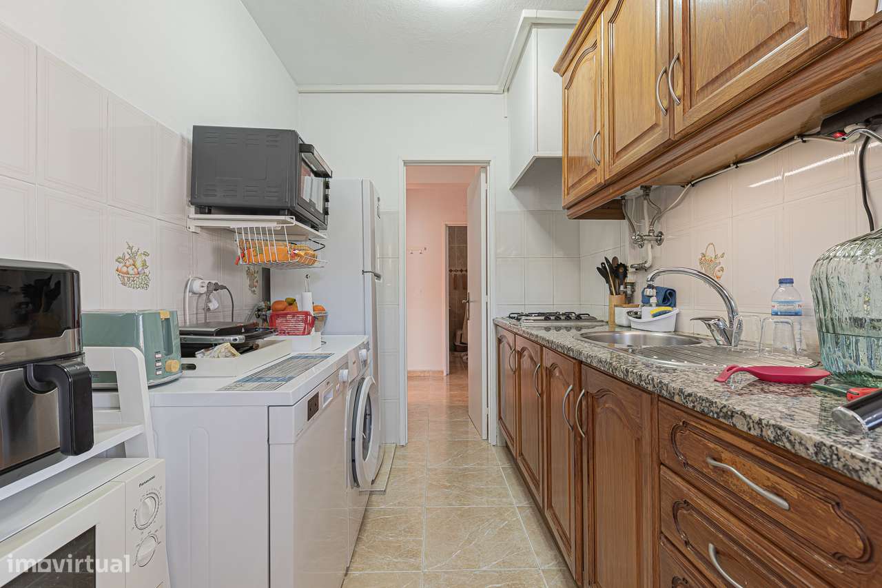 Apartamento de 4 assoalhadas no centro da Moita-11