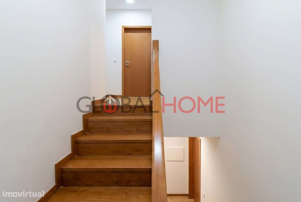 Duplex T2+1 com vista mar em Canidelo-22