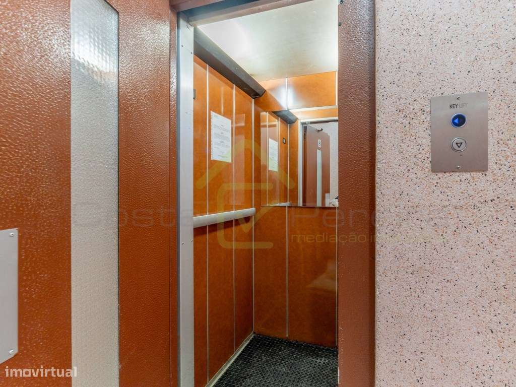 Apartamento T3 com boas áreas e óptima exposição solar-27