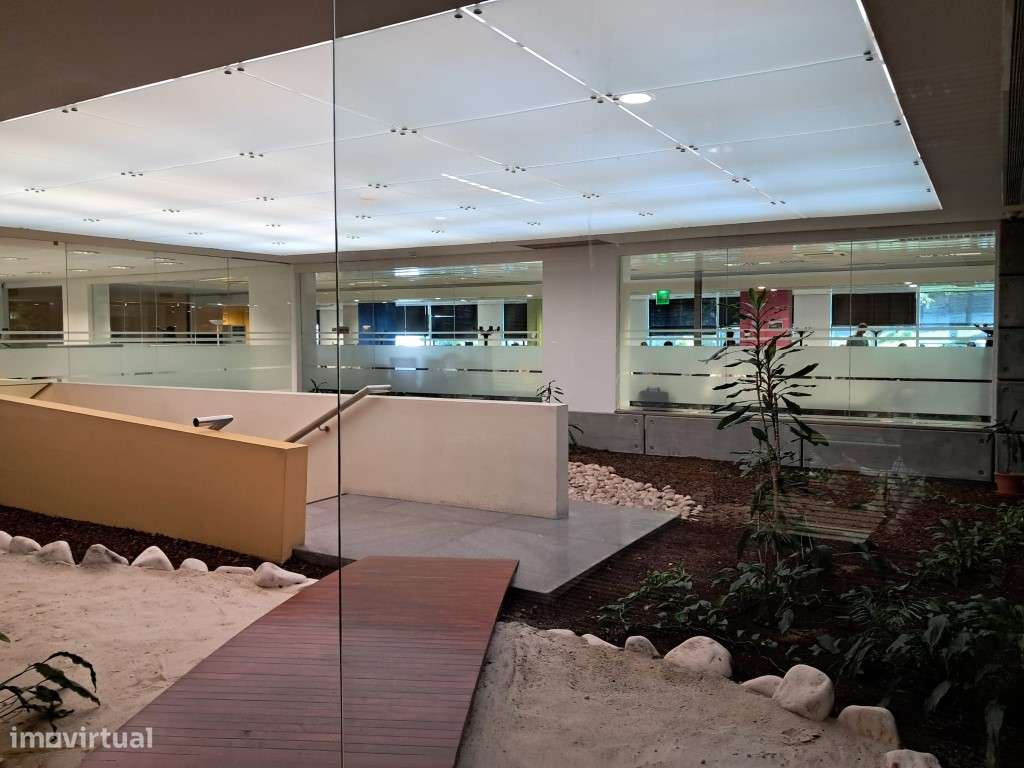 Espaço Comercial com Rentabilidade à Venda na Rua Teófilo Braga - O...-13
