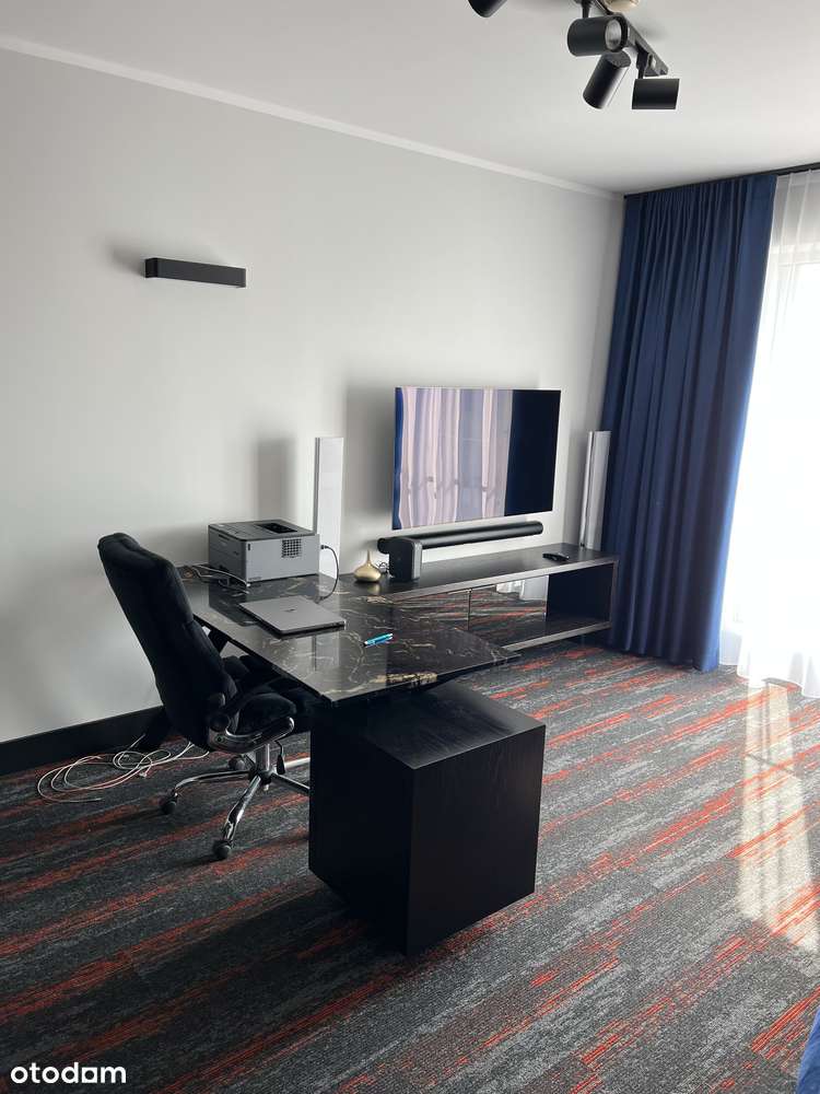 Nowa kawalerka pod wynajem, blisko centrum, klimatyzacja, dobry stand.-5