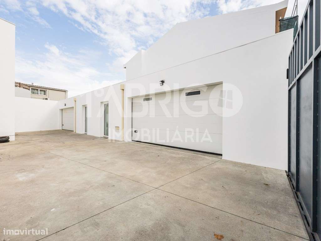 T4 Duplex no centro da Marinha Grande-37