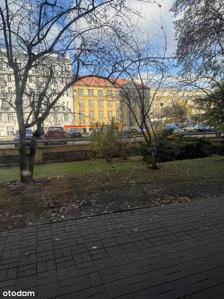 88,6 m2 klimatyzowany lokal na Woli tuż przy metrze-9