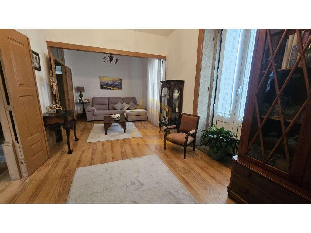 Moradia Rústica em Pedra T4 com Terreno - Póvoa de Varzim-43