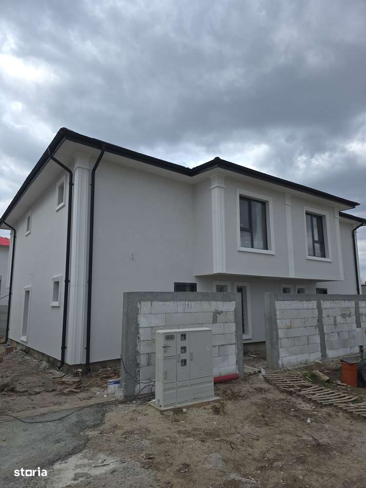 Vilă individuală lipita la calcan 4 camere-0
