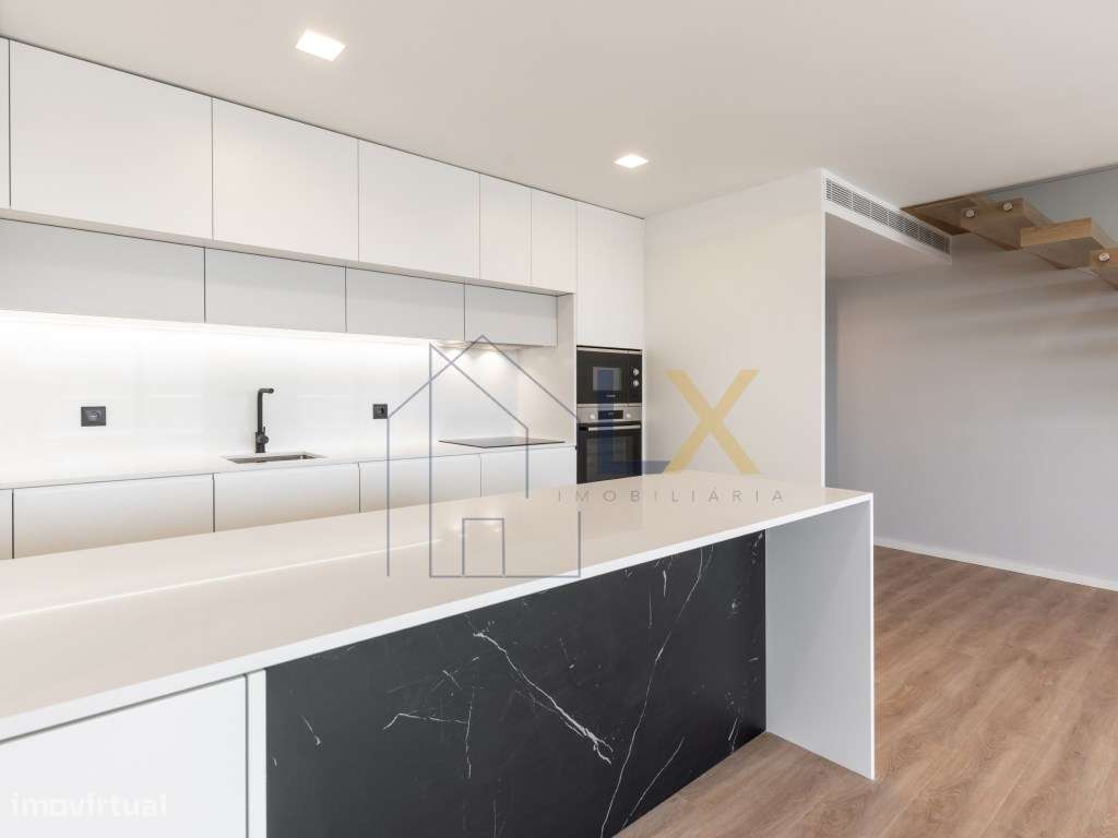 Apartamento T3 Duplex com varanda e terraço no centro de Aveiro!!! - Grande imagem: 2/19