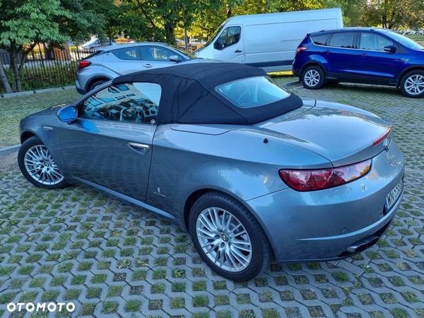 Alfa Romeo Spider 2.4JTDM - 4