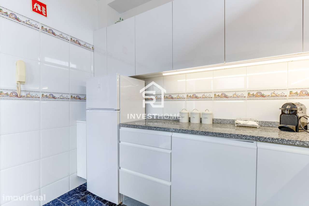 Prédio | 4 Apartamentos T2 | Licença AL ativa | Porto-14