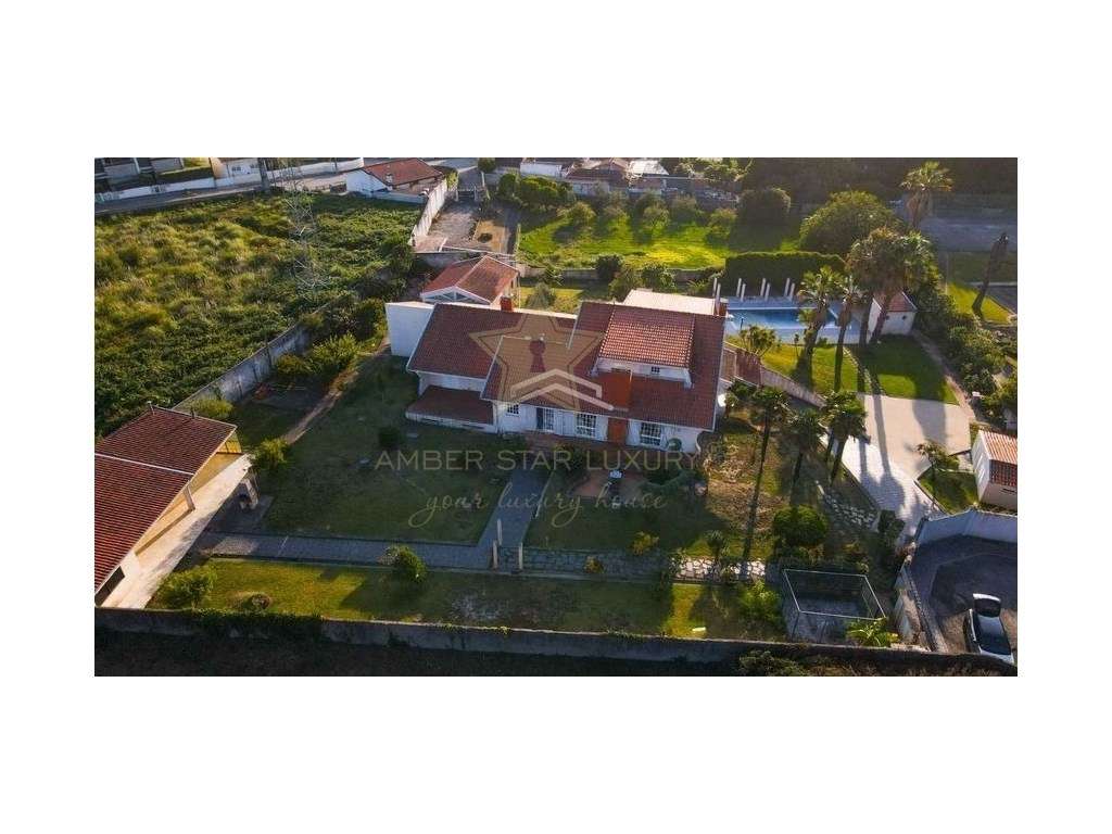 Moradia 8 suites + casa independente com 2 suites, com piscinas int... - Grande imagem: 2/38