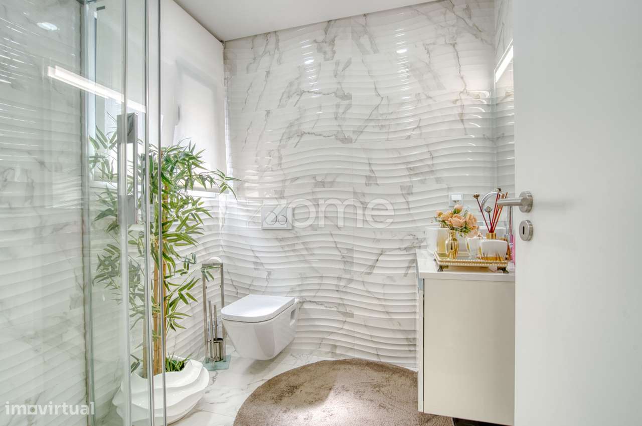 Moradia T4 com Jardim na Ramada-25