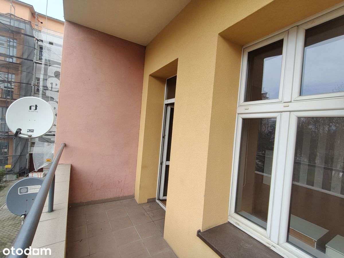 Duże mieszkanie w centrum Oleśnicy-8