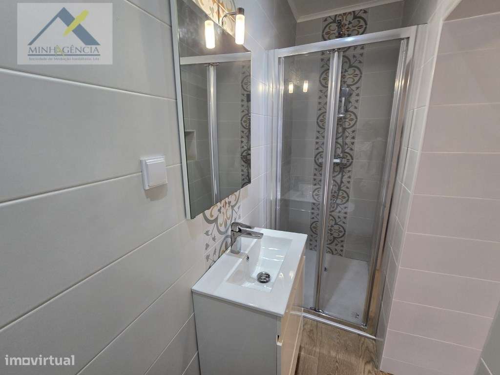 Moradia T2 totalmente recuperada em Setúbal-6