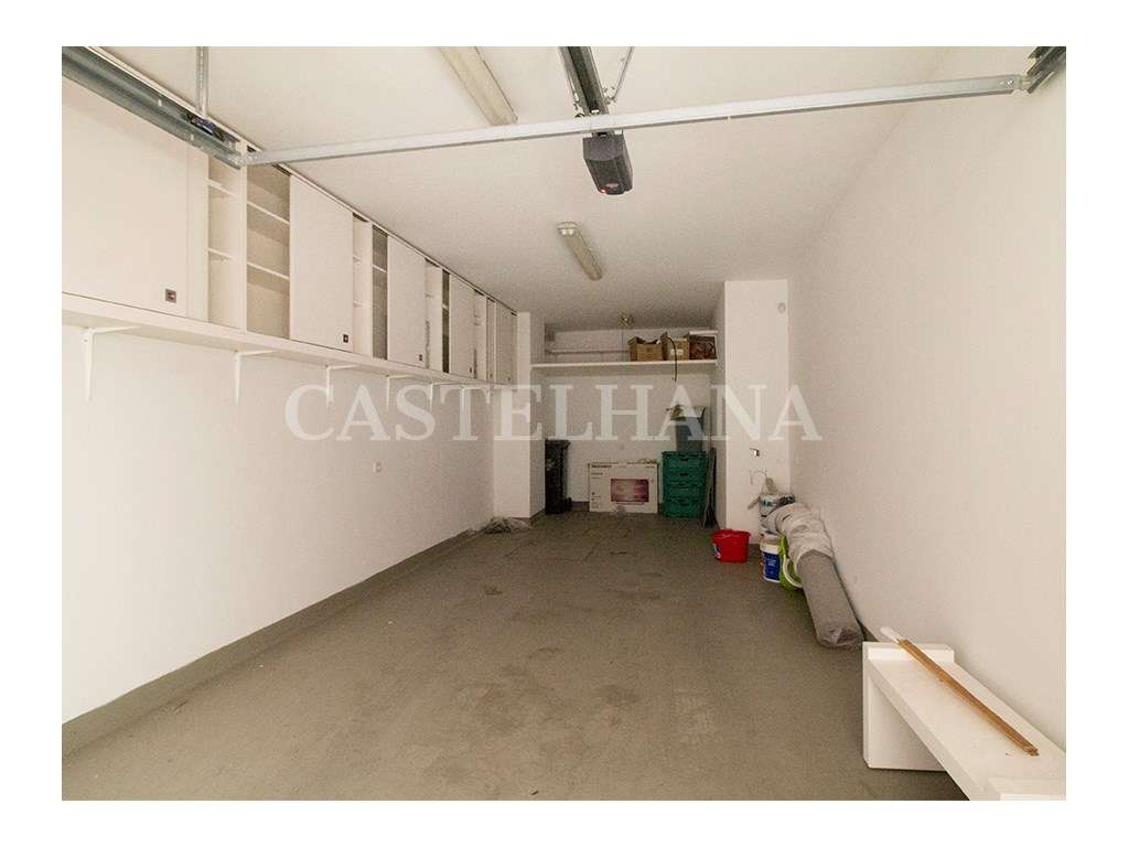 Moradia T3 entre o Principe Real e a Avenida da Liberdade com estac...-17