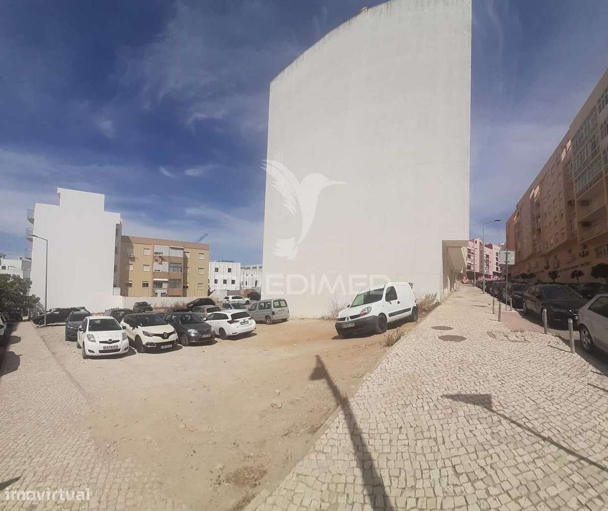 Terreno em Zona Central de Setúbal, para construção de Edifício de... - Grande imagem: 2/13