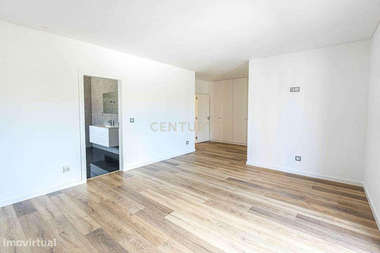 Moradia T6 de Luxo - 924 m² - Piscina -  São Pedro da Cadeira - Nova-29