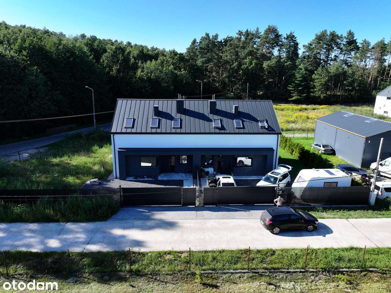 Kompaktowy bliźniak 94m2, duża działka 440m2 GOTOWY-1