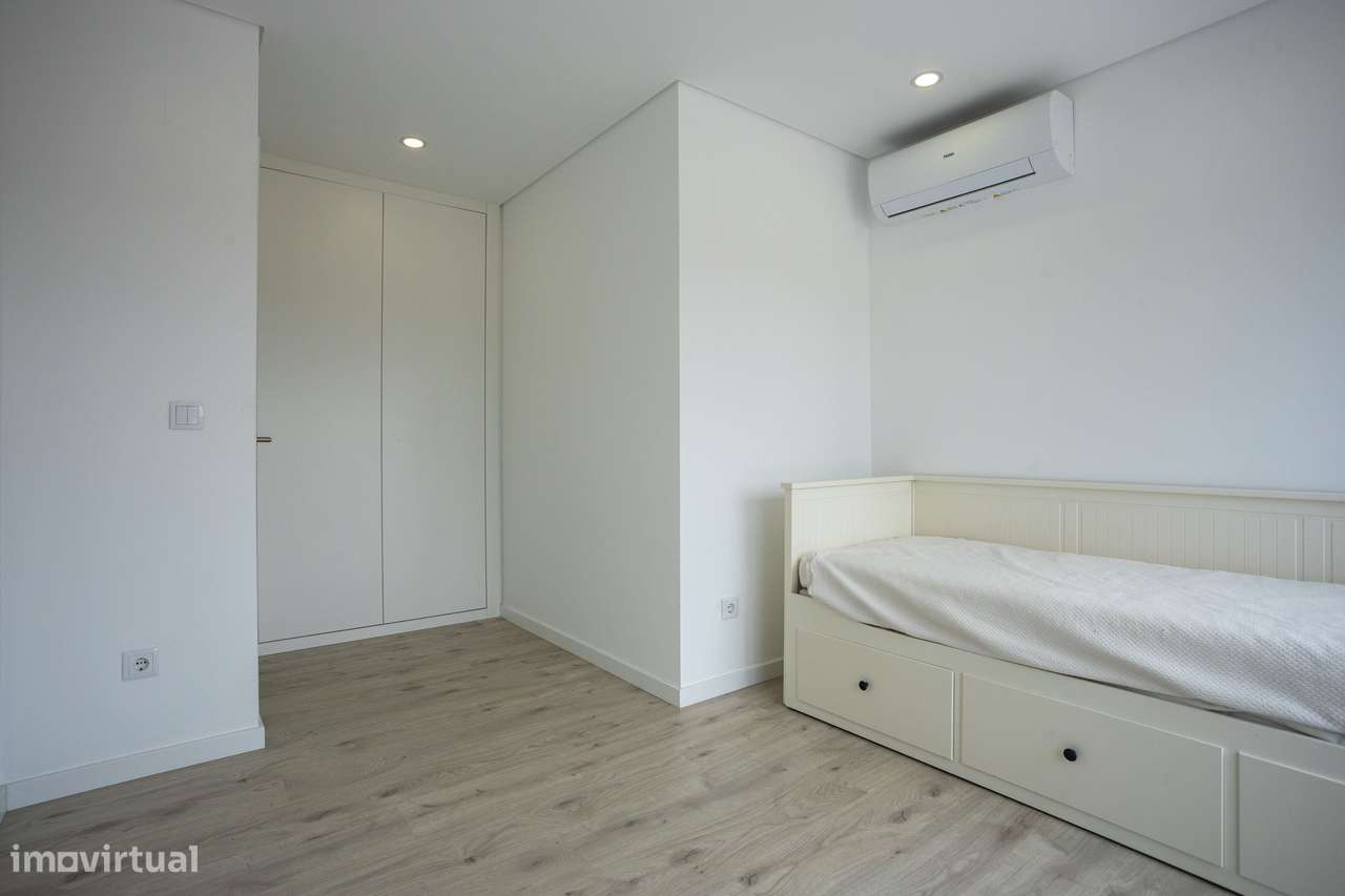 Moradia T4 Semi-Nova-23