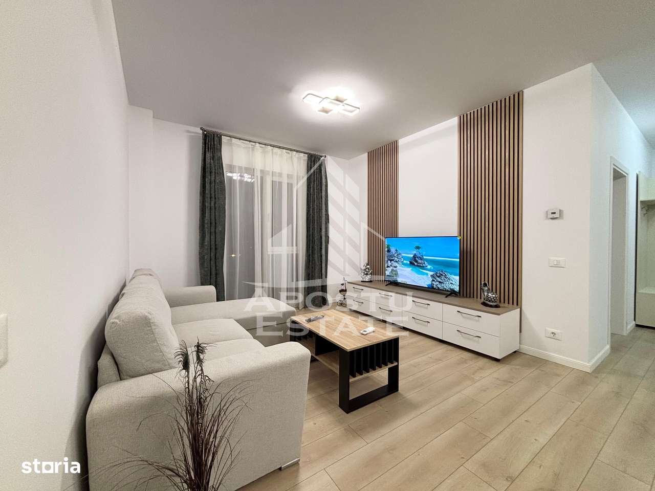 Apartament cu 2 camere, Aradului ,Parcare Inclusa, Prima Inchiriere - Imagine principală: 5/12