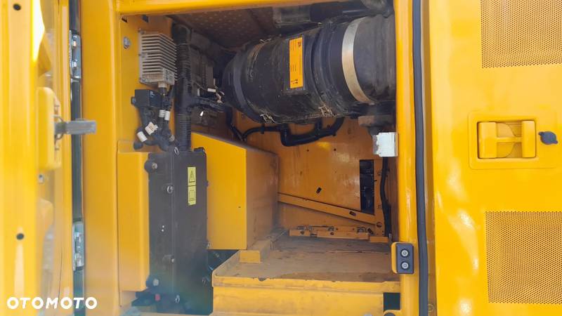 JCB Jcb 220X 289000netto 2018r - 19