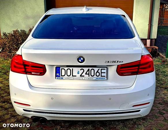 BMW Seria 3 330e iPerformance - 8