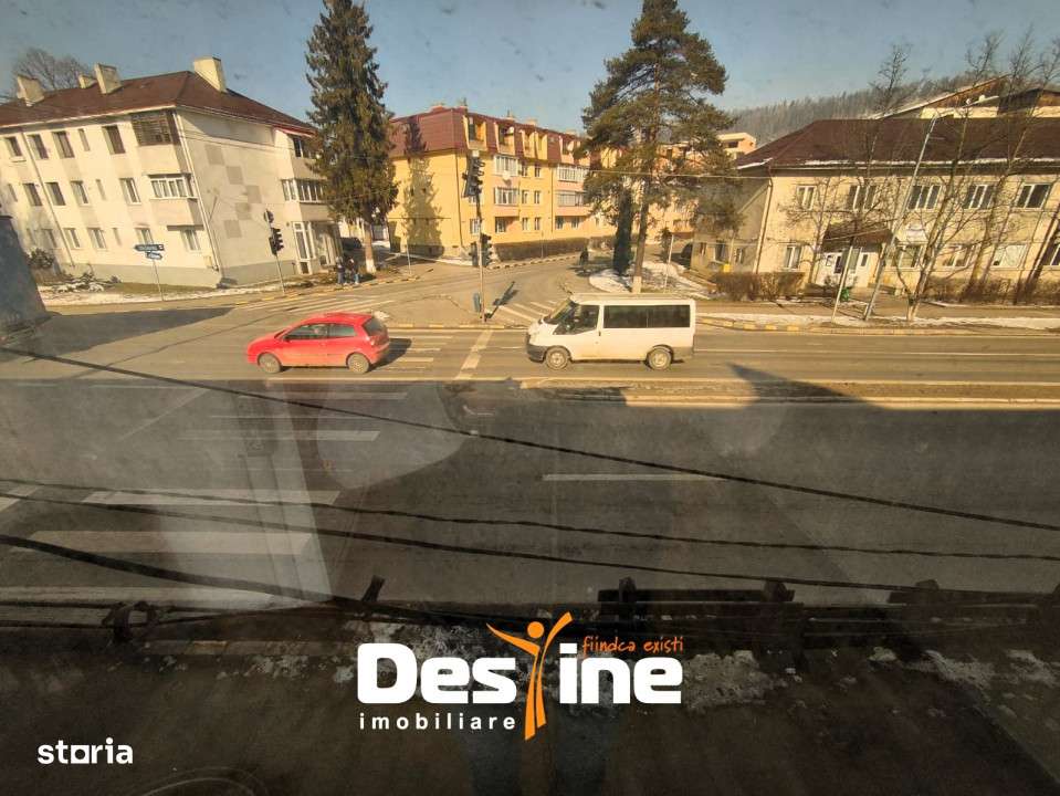 Spatiu comercial cu vad 45 mp, la strada principala Gura Humorului - Imagine principală: 1/13