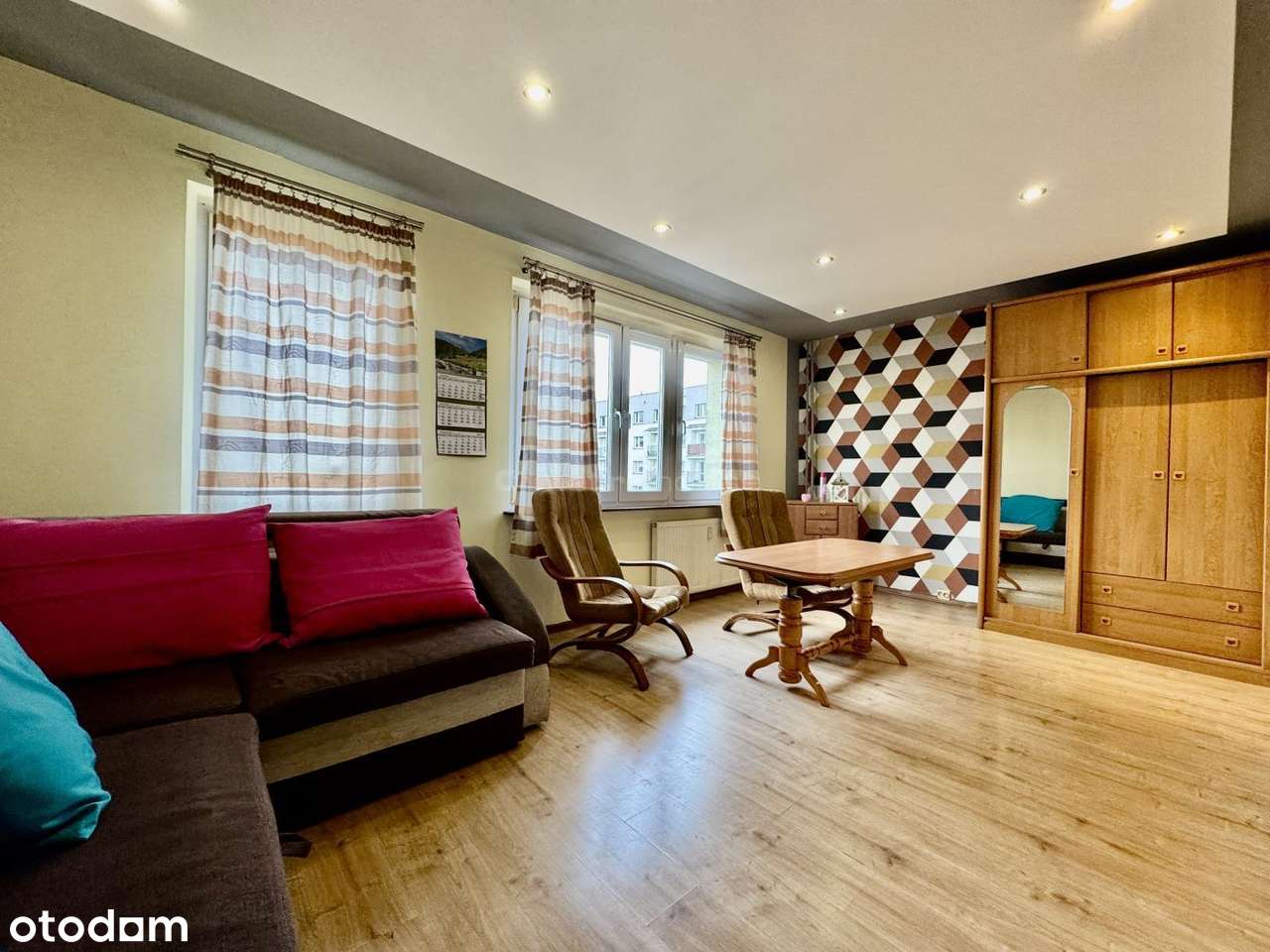 Kawalerka z potencjałem - świetna lokalizacja!-5