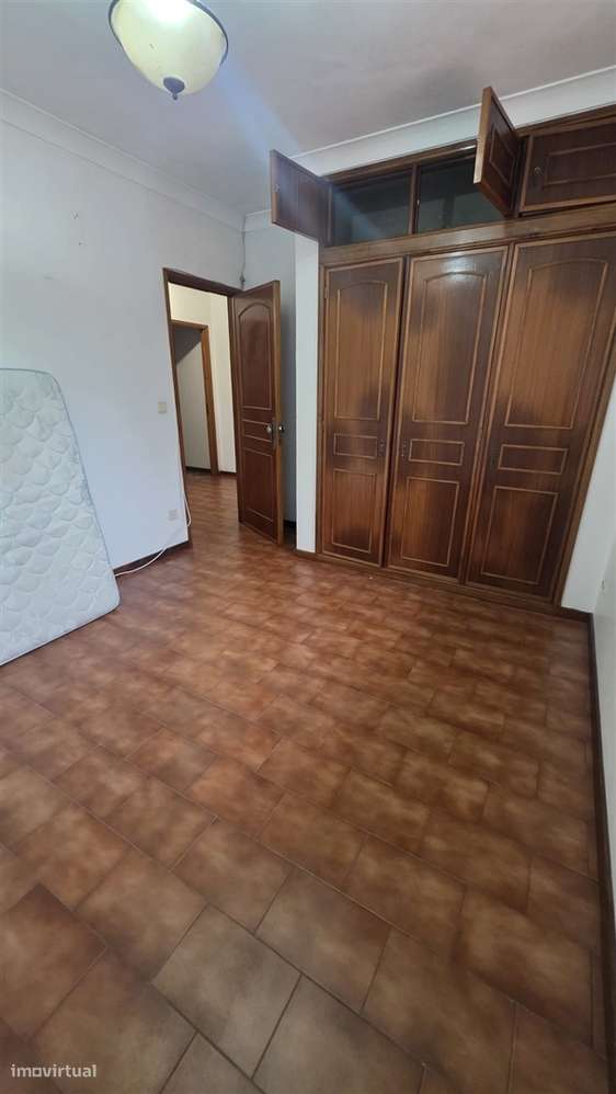 Moradia T3, de 4 frentes, em Arcozelo - Oportunidade Única!-29