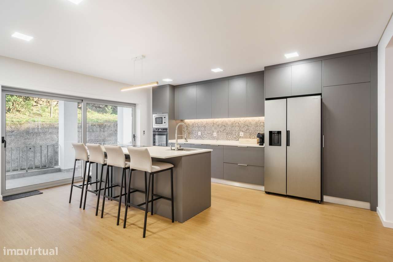 Moradia T5 Remodelada - Condomínio da Fonte Seca-26