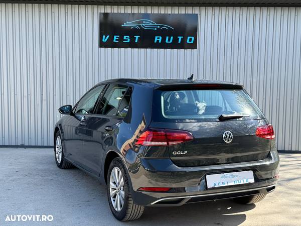 Volkswagen Golf - 4