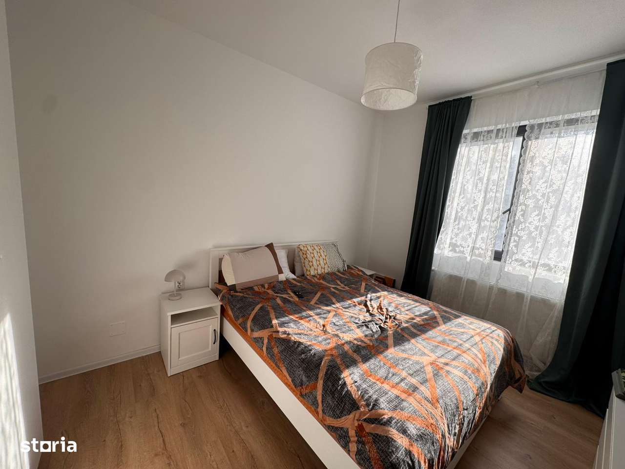 Apartament cu 2 camere de vanzare, zona Safirului-1