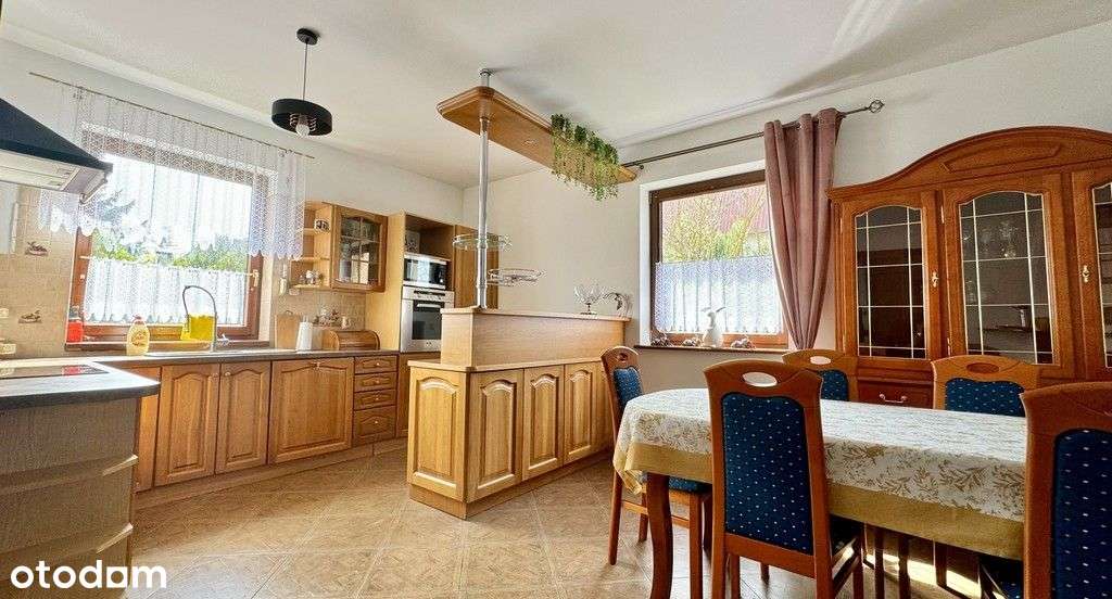 Atrakcyjny dom na kameralnym osiedlu-13